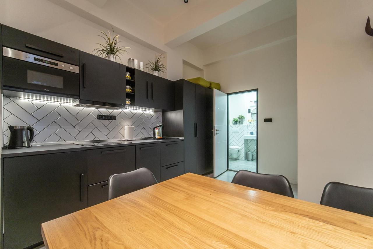Sunny Central Apartment On Wenceslas Square By Easybnb プラハ エクステリア 写真