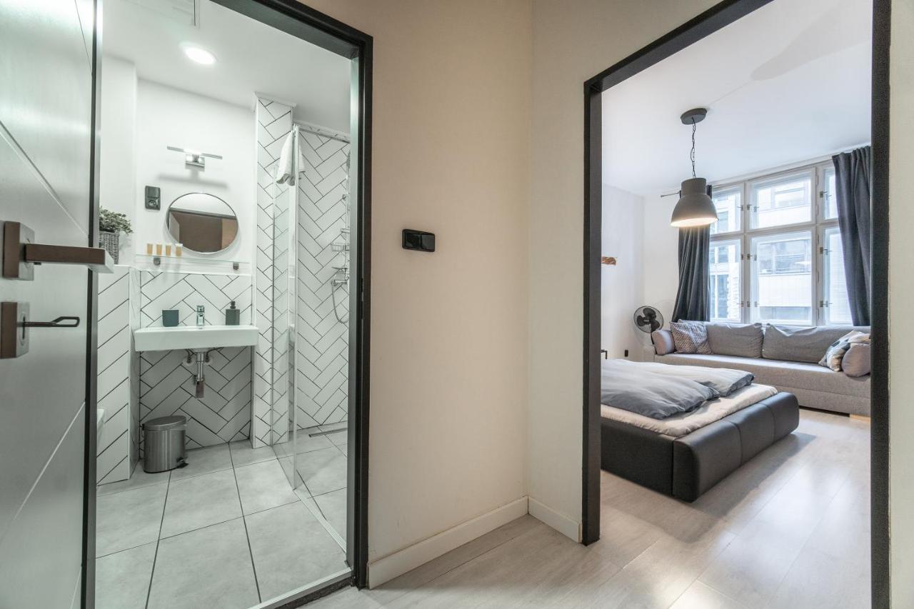 Sunny Central Apartment On Wenceslas Square By Easybnb プラハ エクステリア 写真