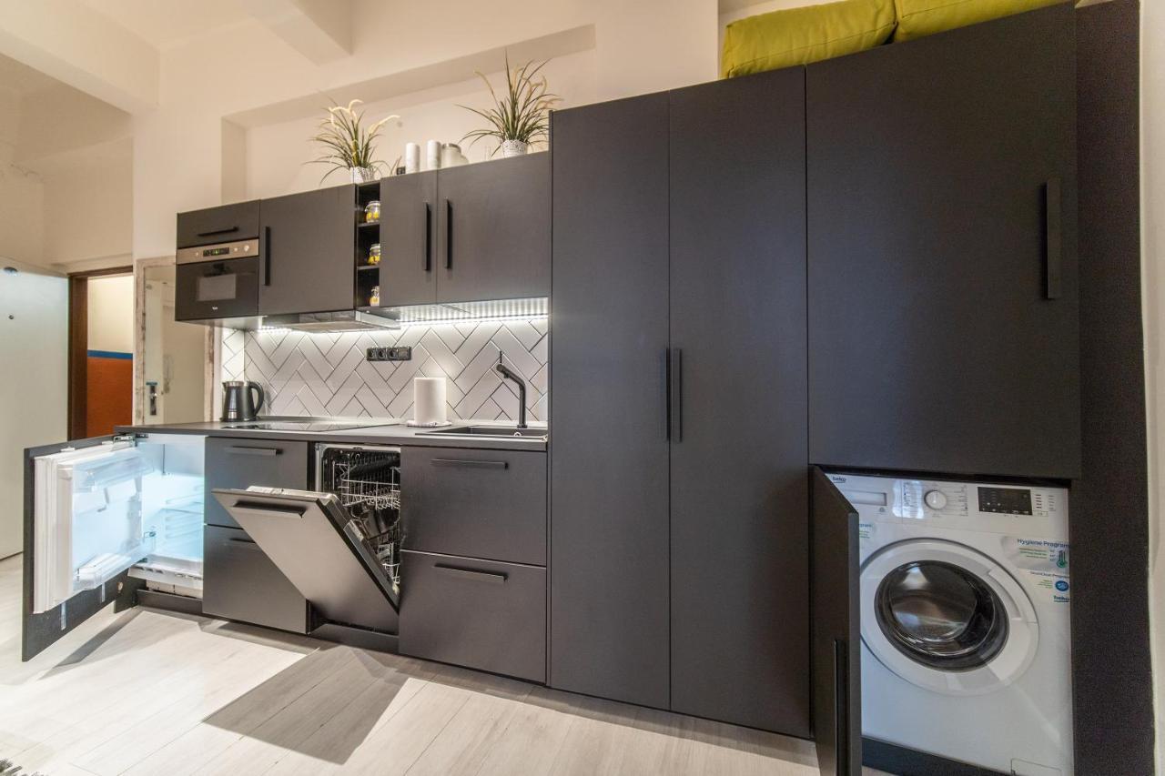 Sunny Central Apartment On Wenceslas Square By Easybnb プラハ エクステリア 写真
