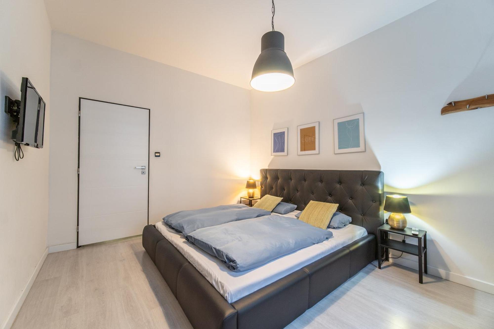 Sunny Central Apartment On Wenceslas Square By Easybnb プラハ エクステリア 写真