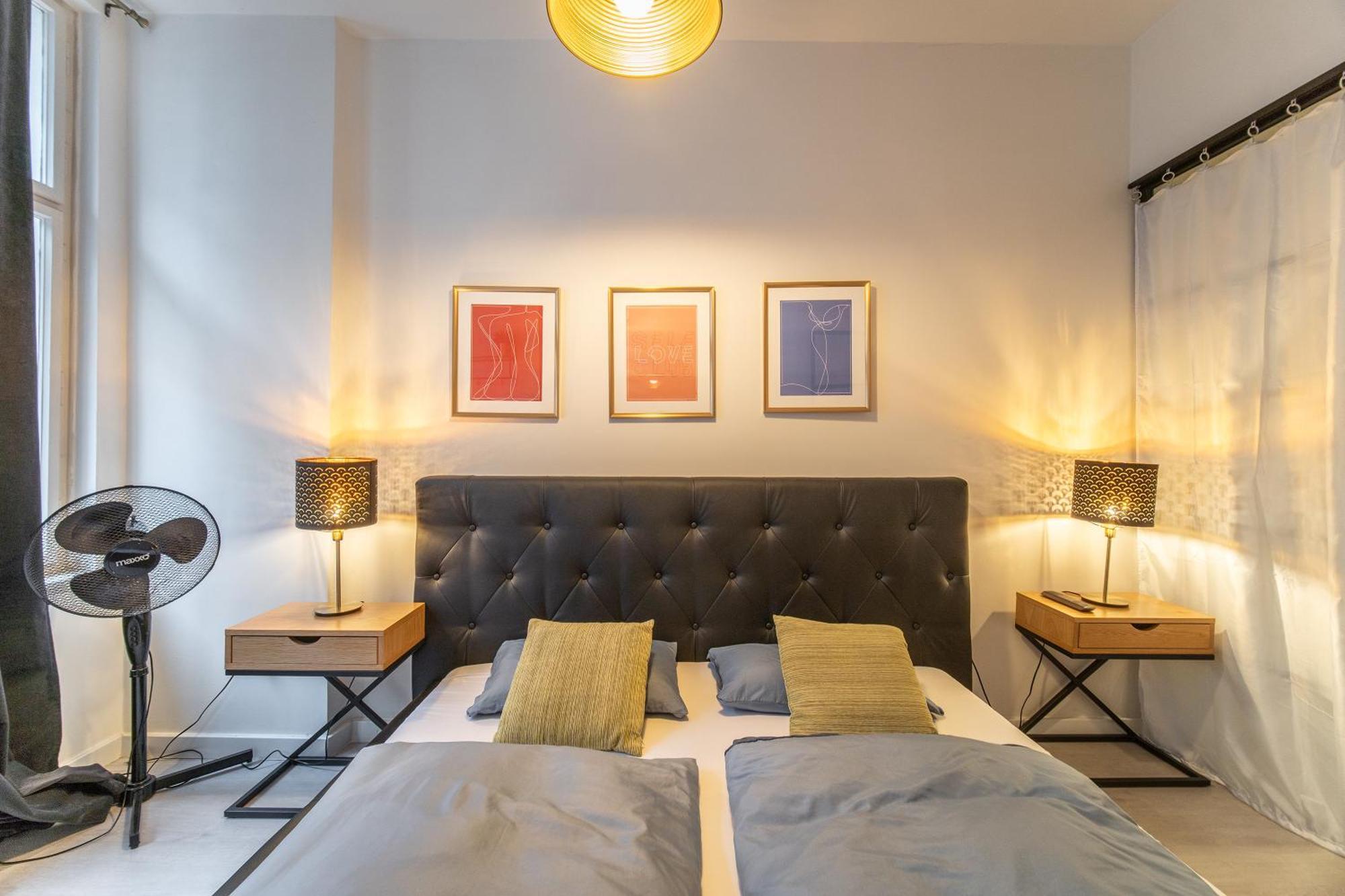 Sunny Central Apartment On Wenceslas Square By Easybnb プラハ エクステリア 写真